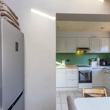Holiday Home For 6 People With Garden Ferienhaus *