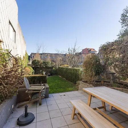 Holiday Home For 6 People With Garden Ferienhaus *